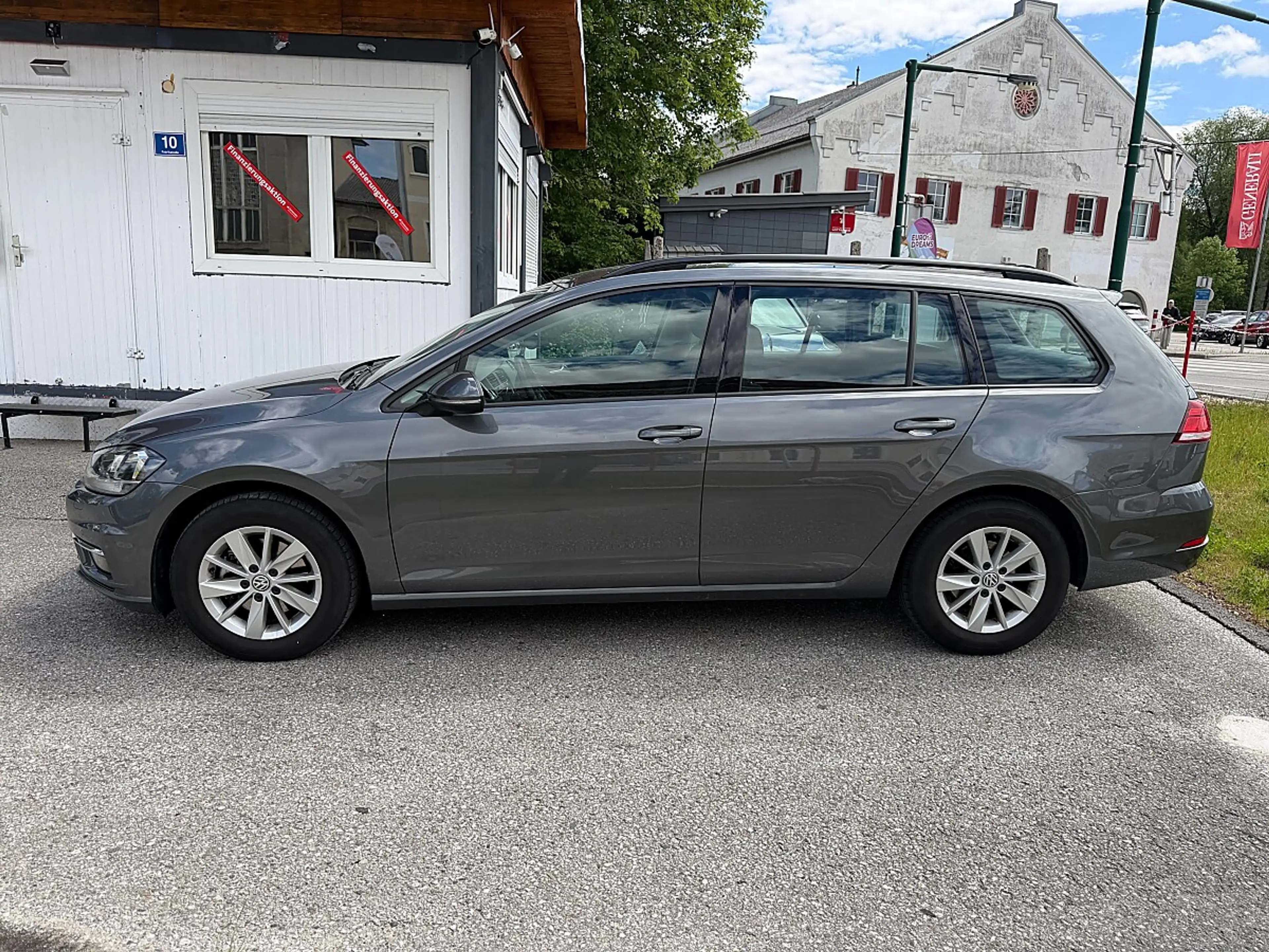 Volkswagen Golf Variant Rabbit 1,6 TDI *ACC*SHZ*CarPlay* — photo 2
