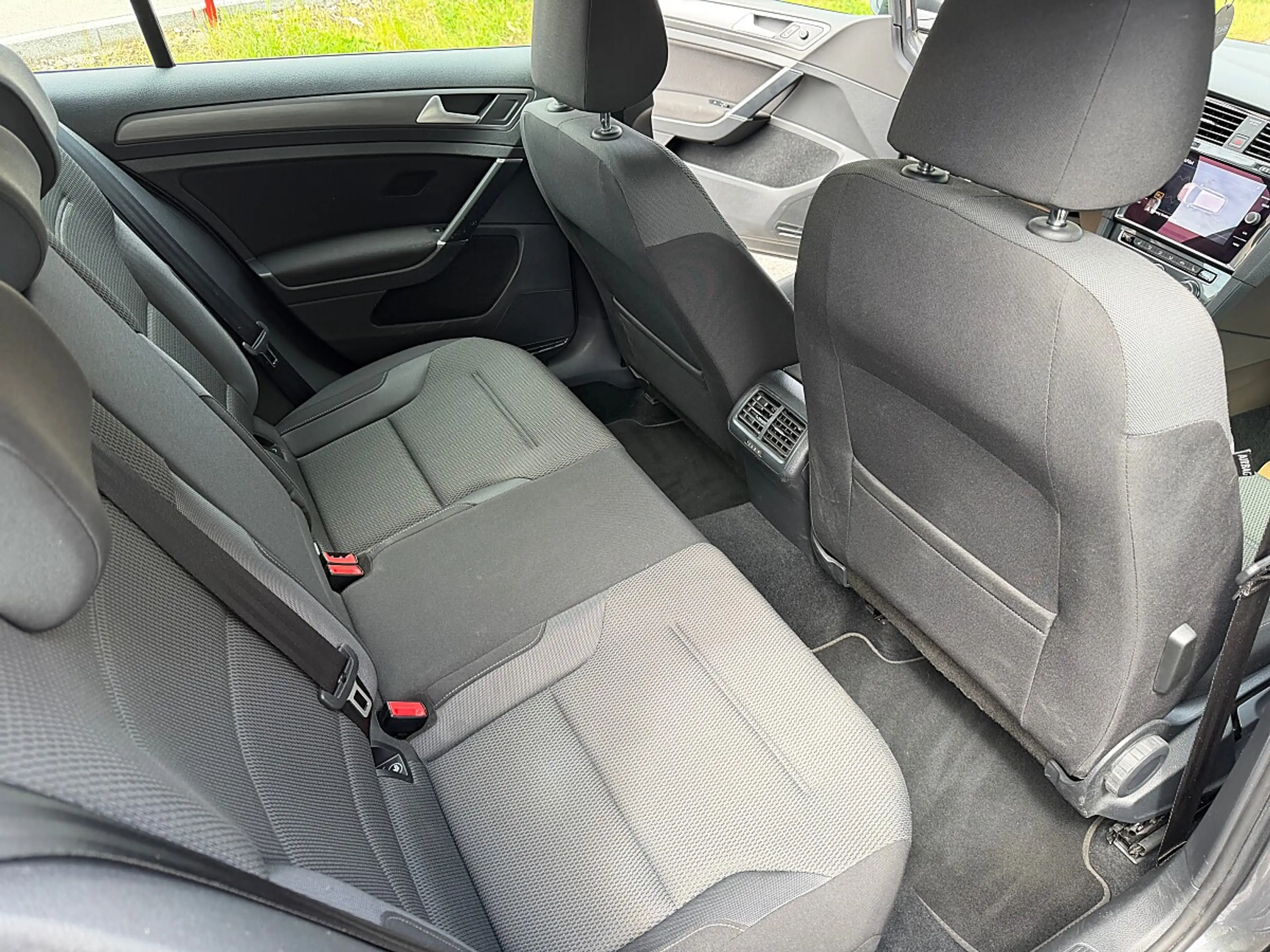 Volkswagen Golf Variant Rabbit 1,6 TDI *ACC*SHZ*CarPlay* — photo 15