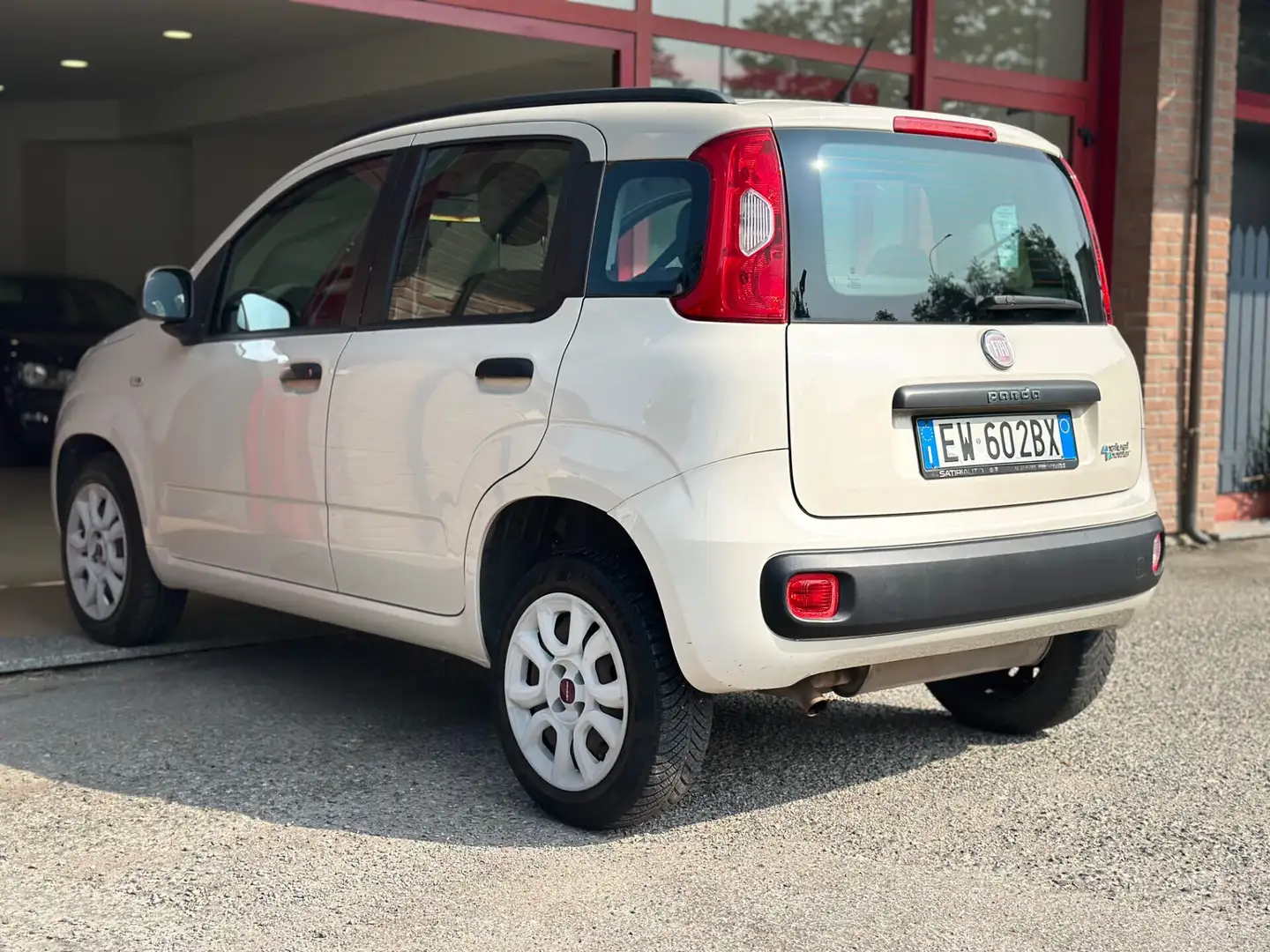 Fiat Panda 0.9 TwinAir Turbo Natural Power Easy Beige - 2