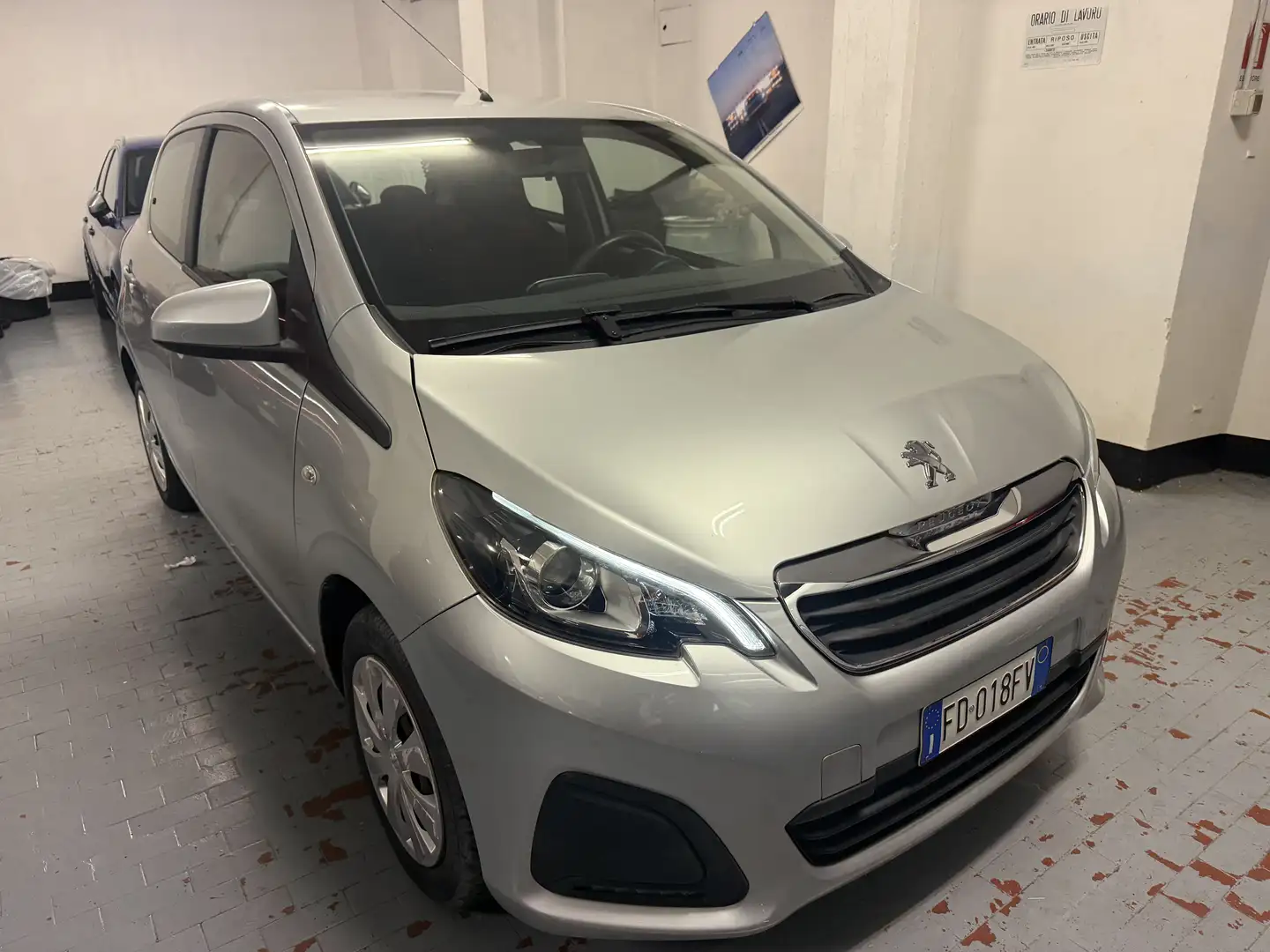 Peugeot 108 108 5p 1.0 vti Active E6 Grigio - 1