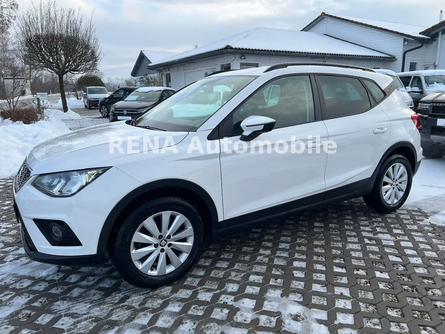 SEAT Arona Style *NAVI*CARPLAY*SHZ*ALU*110PS Weiß - 2