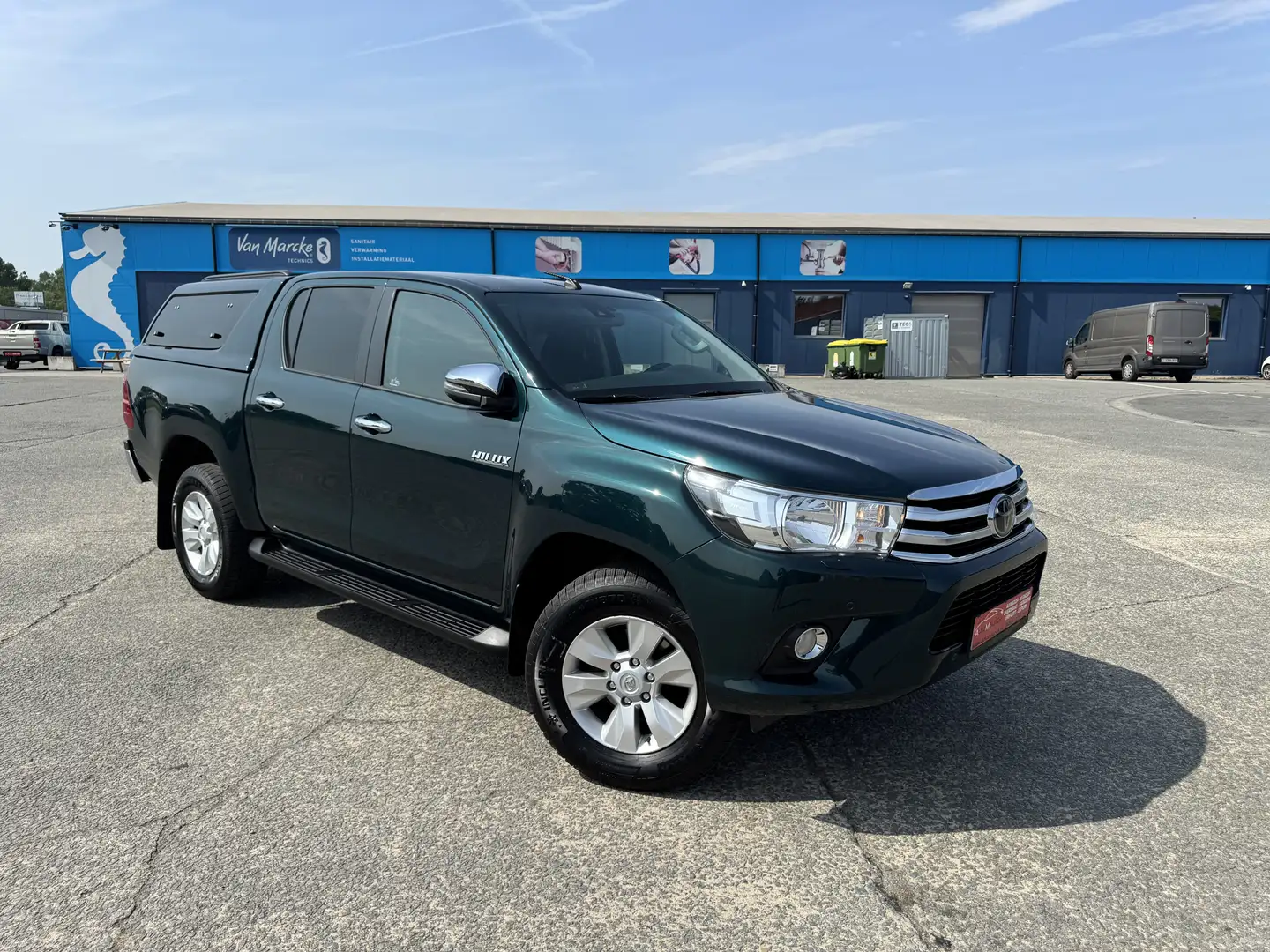 Toyota Hilux 2.4D-4D 4x4 Double Cab Automatic-Only Export afrik Vert - 2