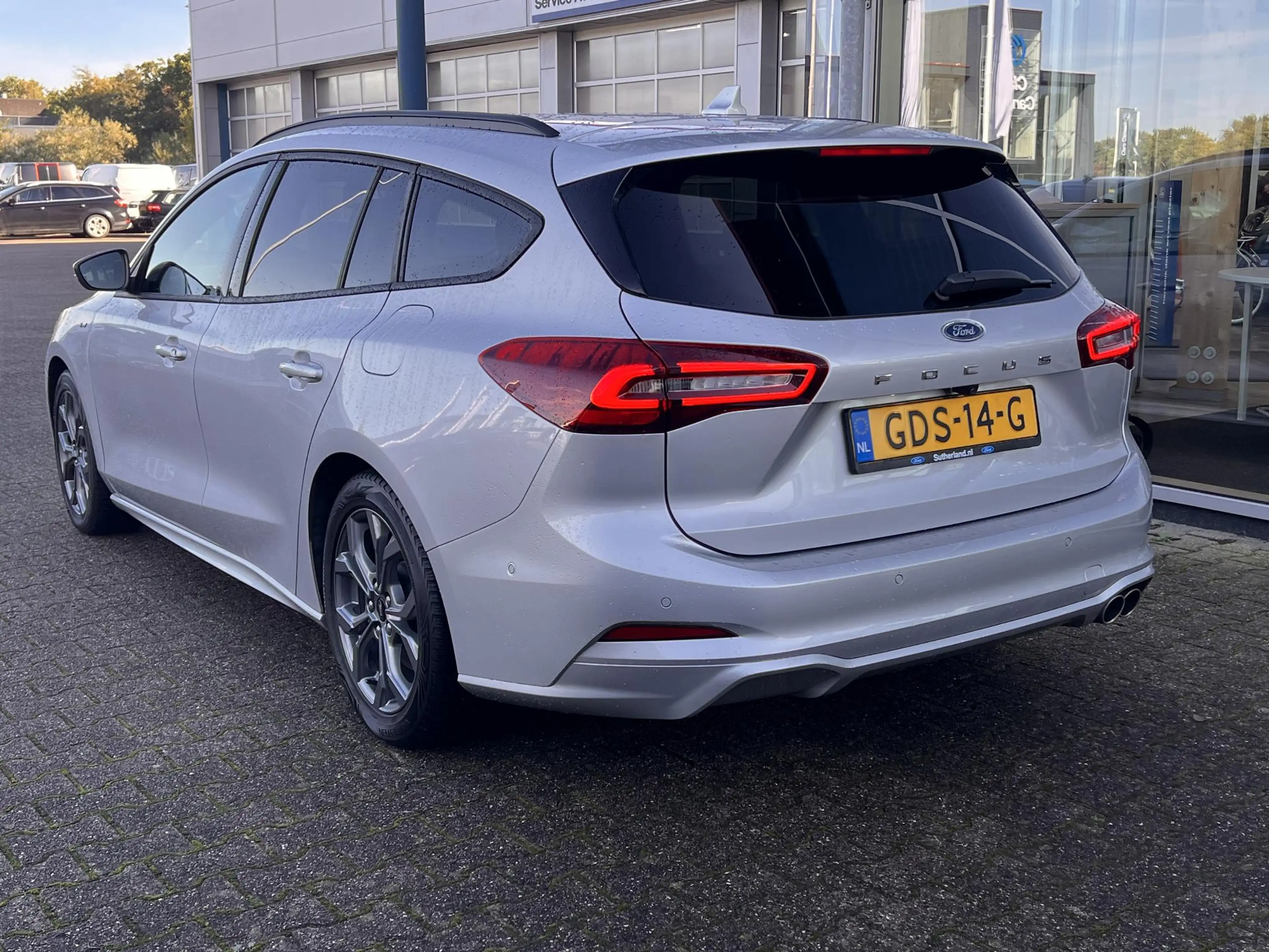 Ford Focus Wagon 1.0 EcoBoost Hybrid ST Line | Winter Pack | — photo 11
