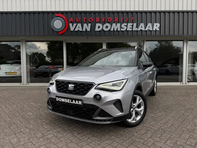 SEAT Arona 1.5 TSI FR Launch Edition 150PK - Automaat Camera