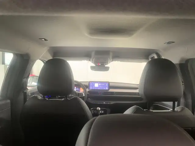 Jeep Avenger view 15
