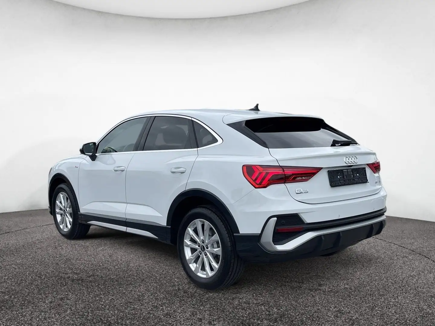 Audi Q3 Sportback 35 1.5 tfsi S line NAVI ACC VIRTUAL LED Bianco - 2