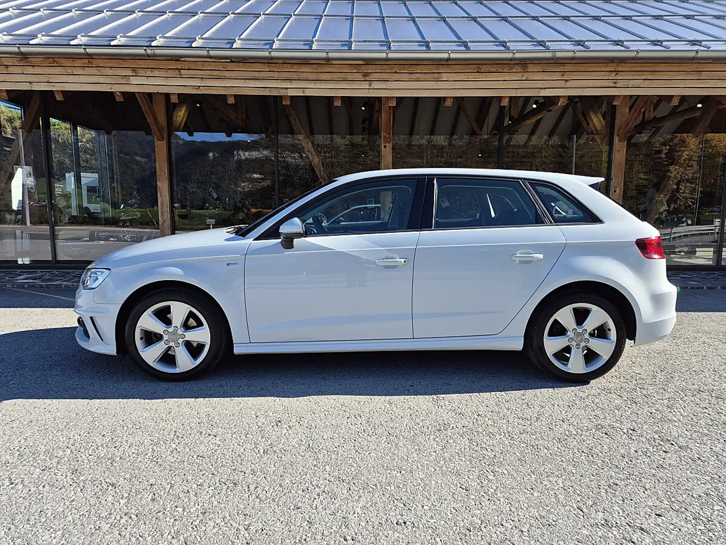 Audi A3 SB 1,4 TFSI Ambition Weiß - 2