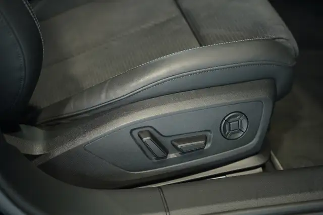 Audi A6 view 14