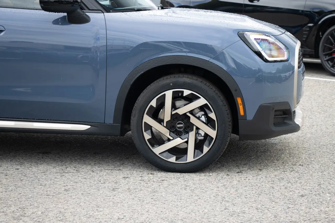 MINI Countryman photo MINI Countryman