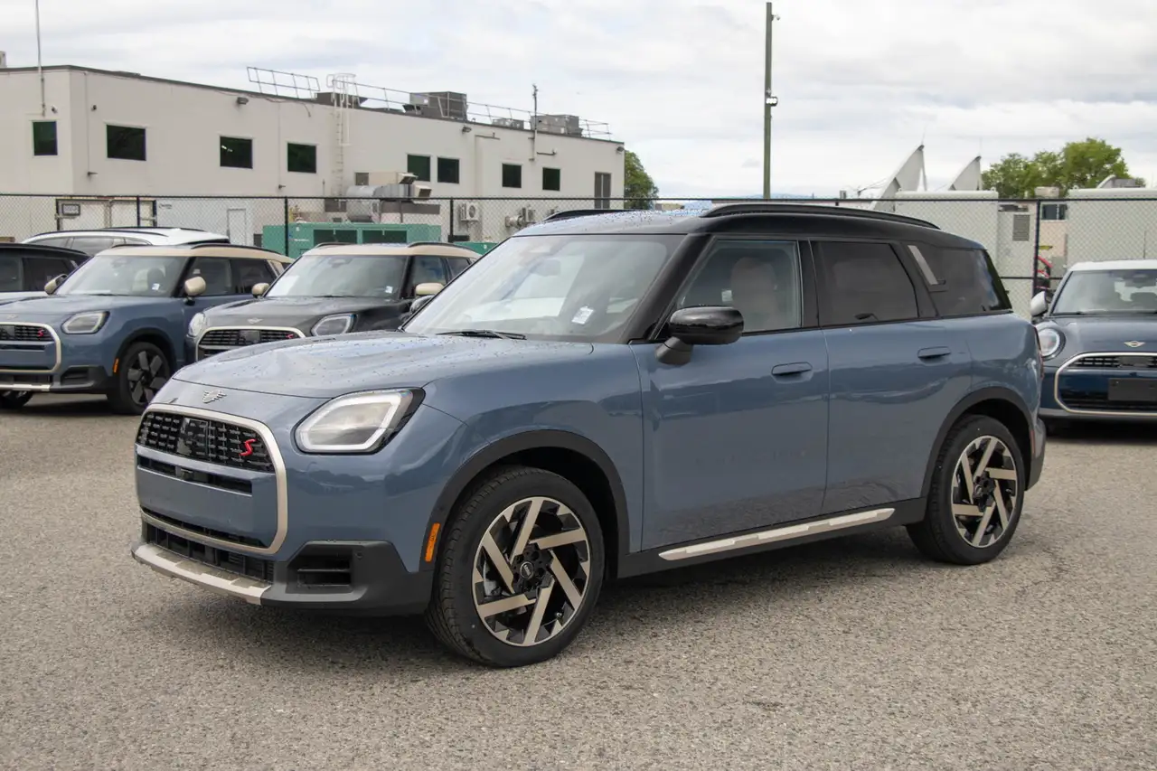 MINI Countryman photo MINI Countryman