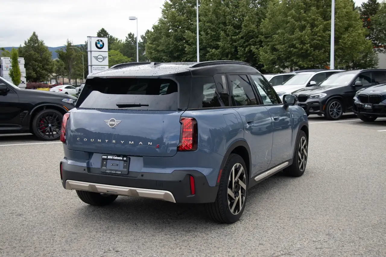 MINI Countryman photo MINI Countryman