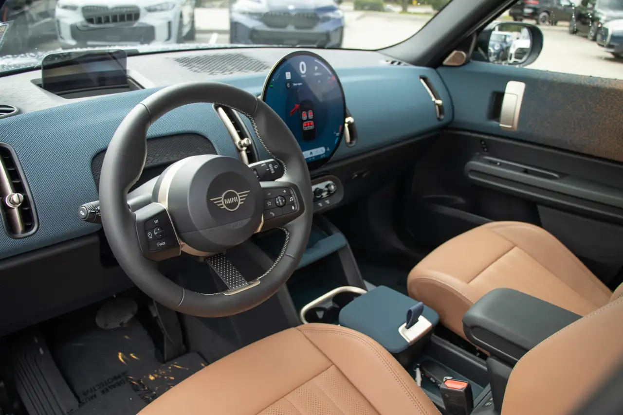 MINI Countryman photo MINI Countryman