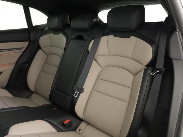 Porsche Taycan view 15