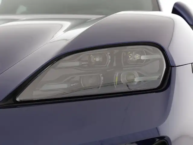 Porsche Taycan view 23