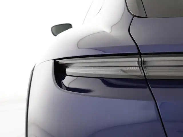 Porsche Taycan view 27