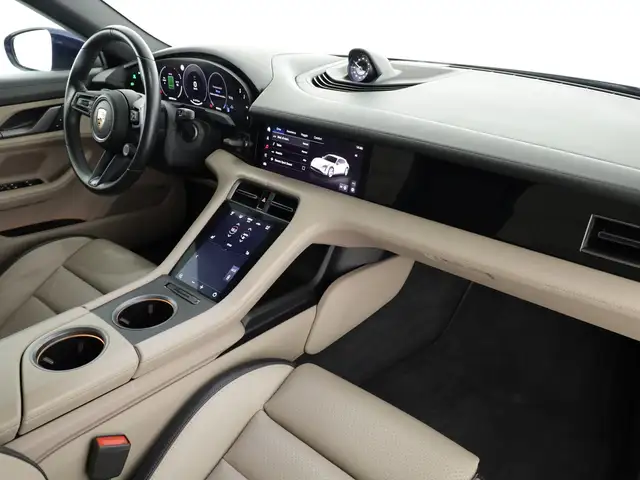 Porsche Taycan view 7