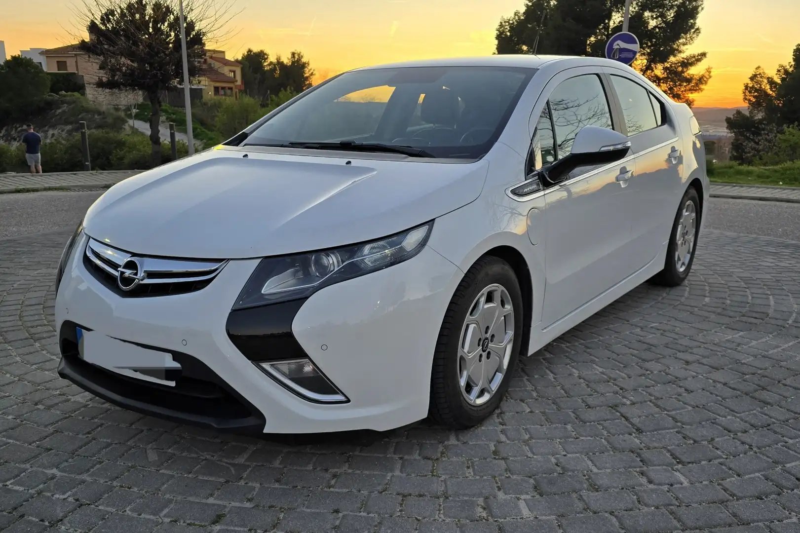 Opel Ampera Selective - 1