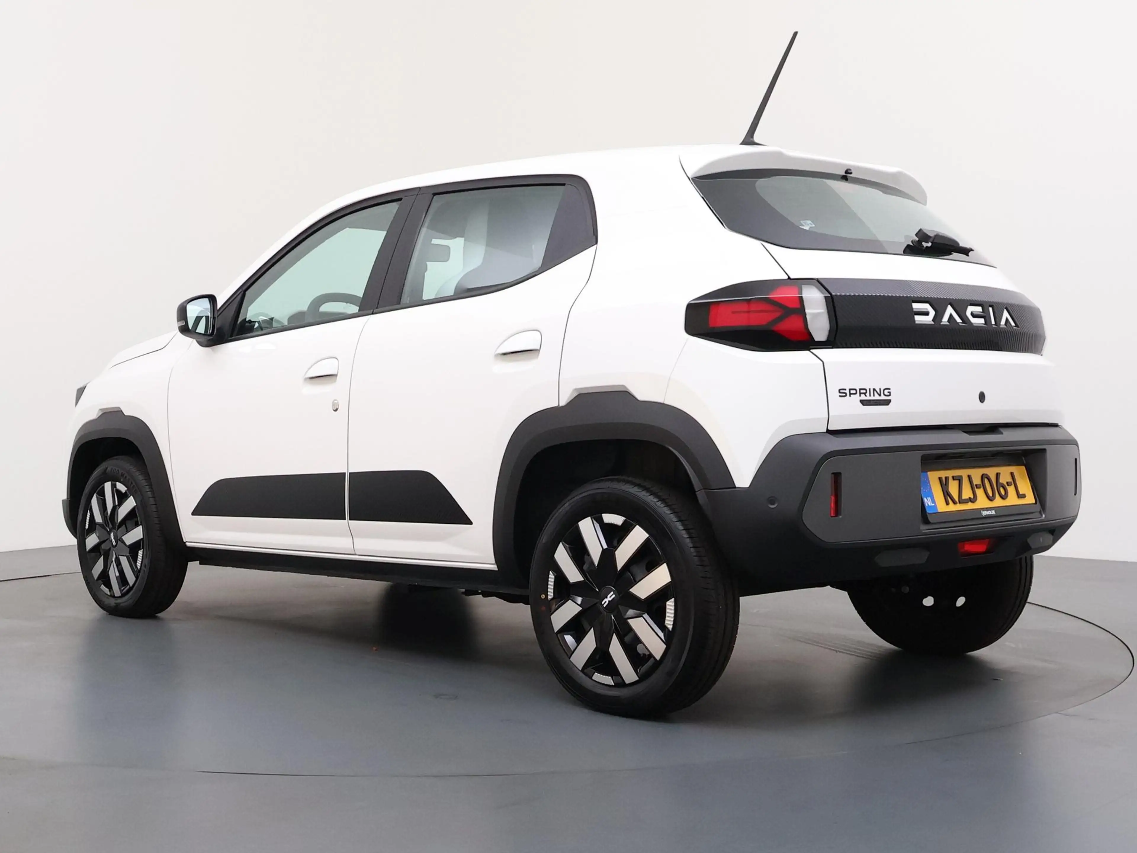 Dacia Spring Expression 65 | Parkeersensoren | Airco | Cruise C — photo 3