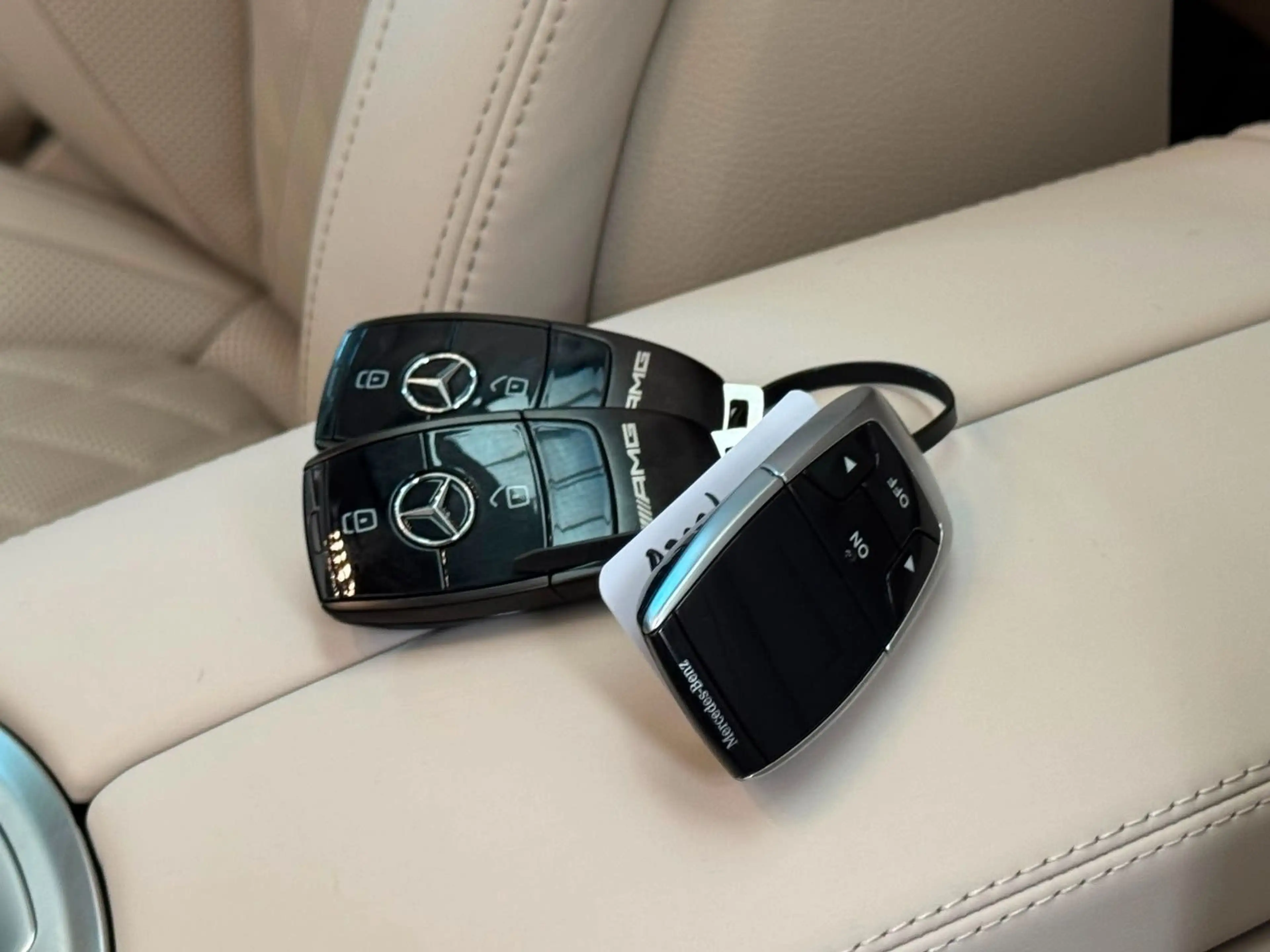 Mercedes-Benz G 63 AMG G63 AMG FULL CARBON  ACTIVE RIDE A22 DVD WEBASTO — photo 14