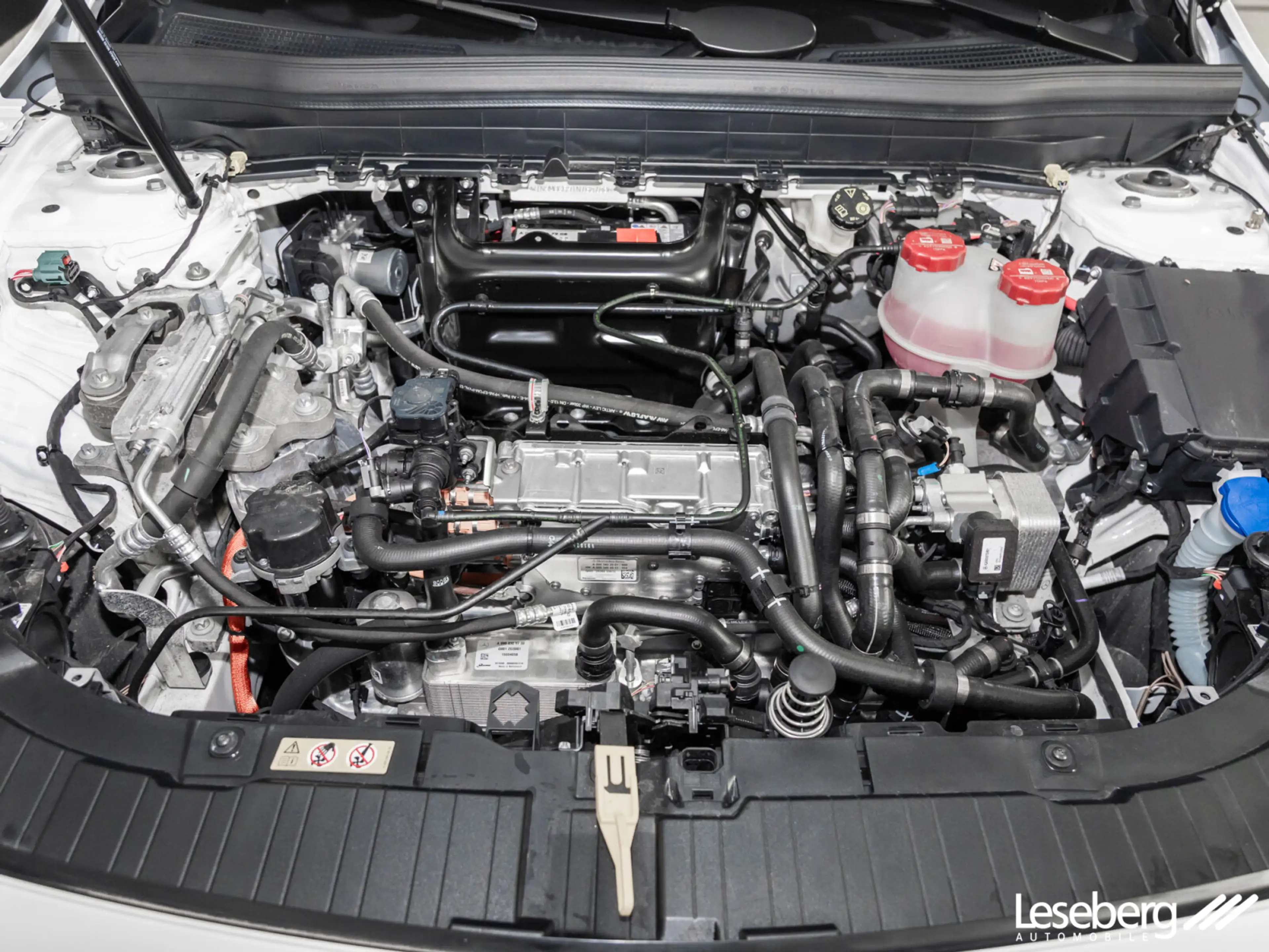 Mercedes-Benz EQB 250 EQB 250+ Progressive Adv. LED/Pano/Distronic/Shz — photo 8