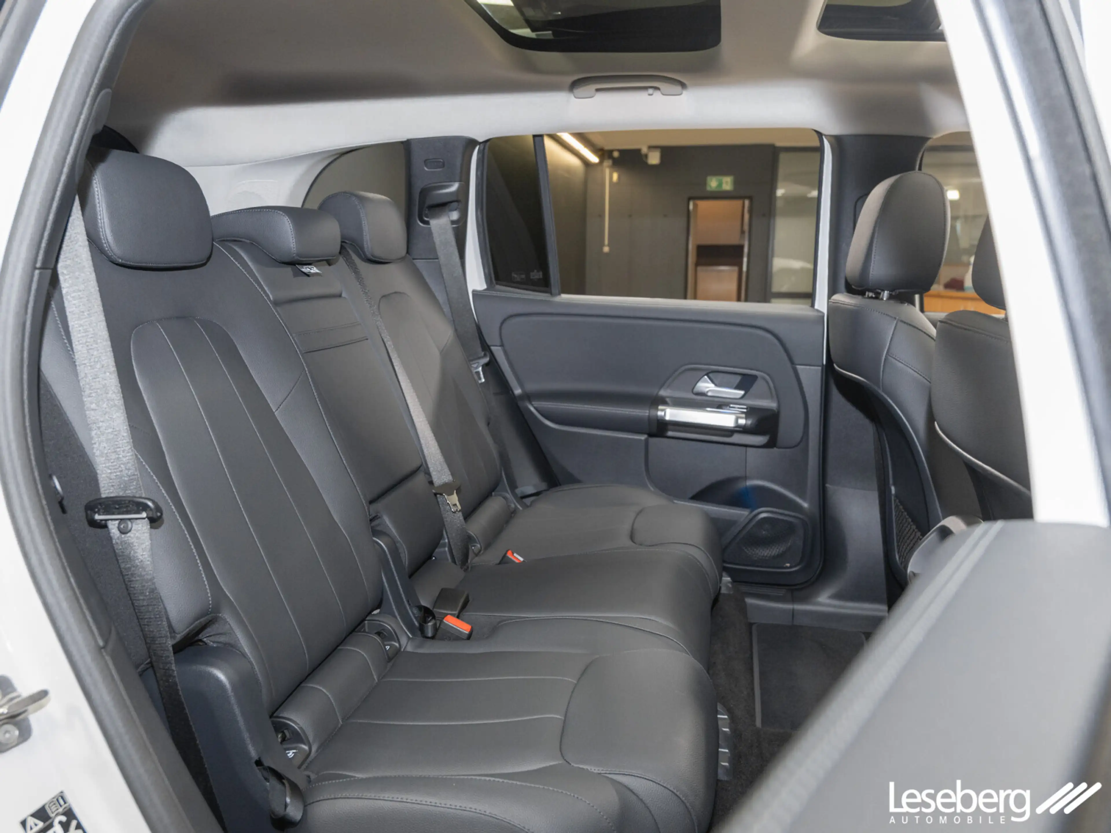 Mercedes-Benz EQB 250 EQB 250+ Progressive Adv. LED/Pano/Distronic/Shz — photo 14