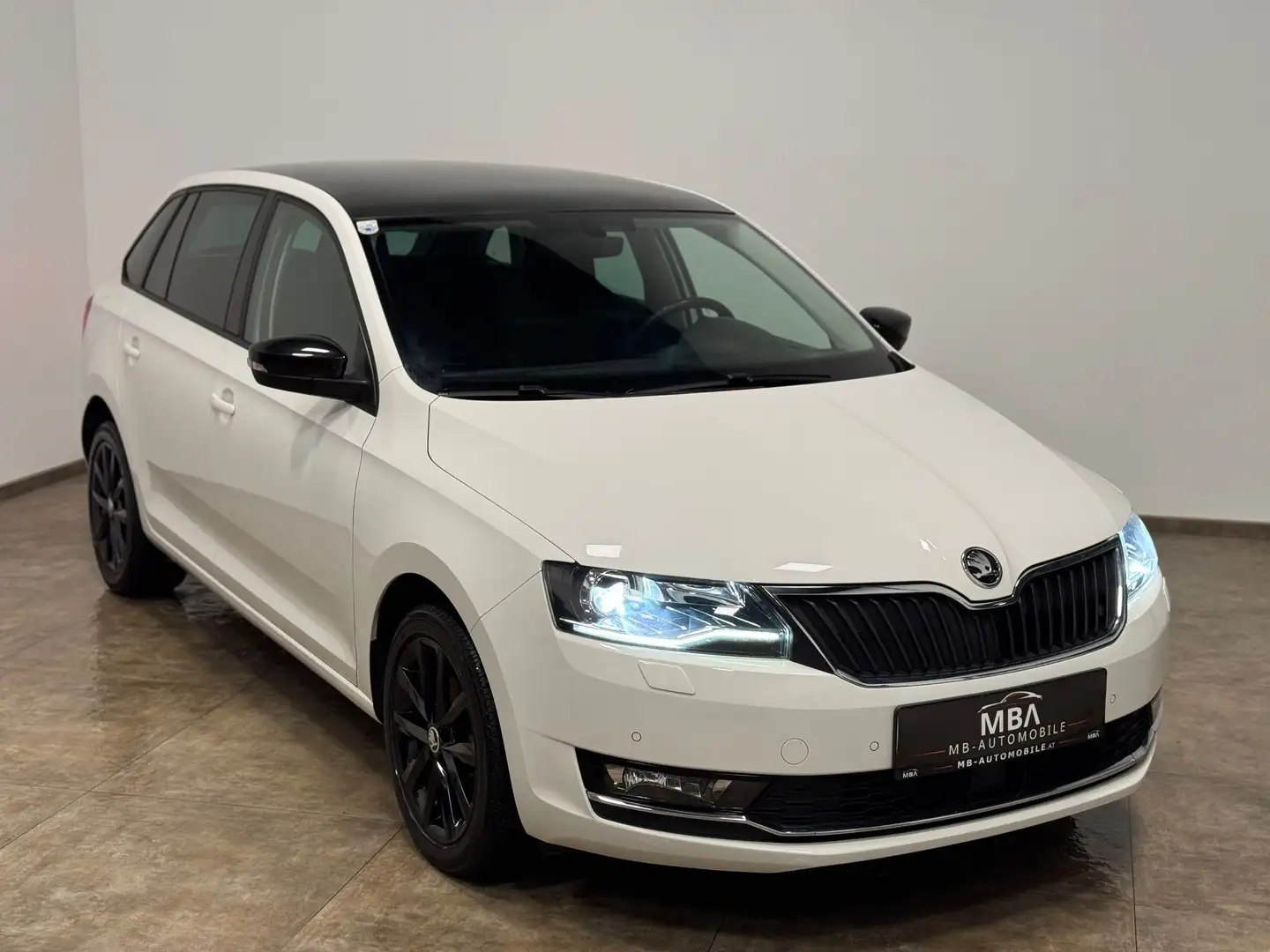 Skoda Rapid/Spaceback 1.0 TSI SPORT *GRATIS VIGNETTE* PANO-GLASDACH | m Weiß - 1