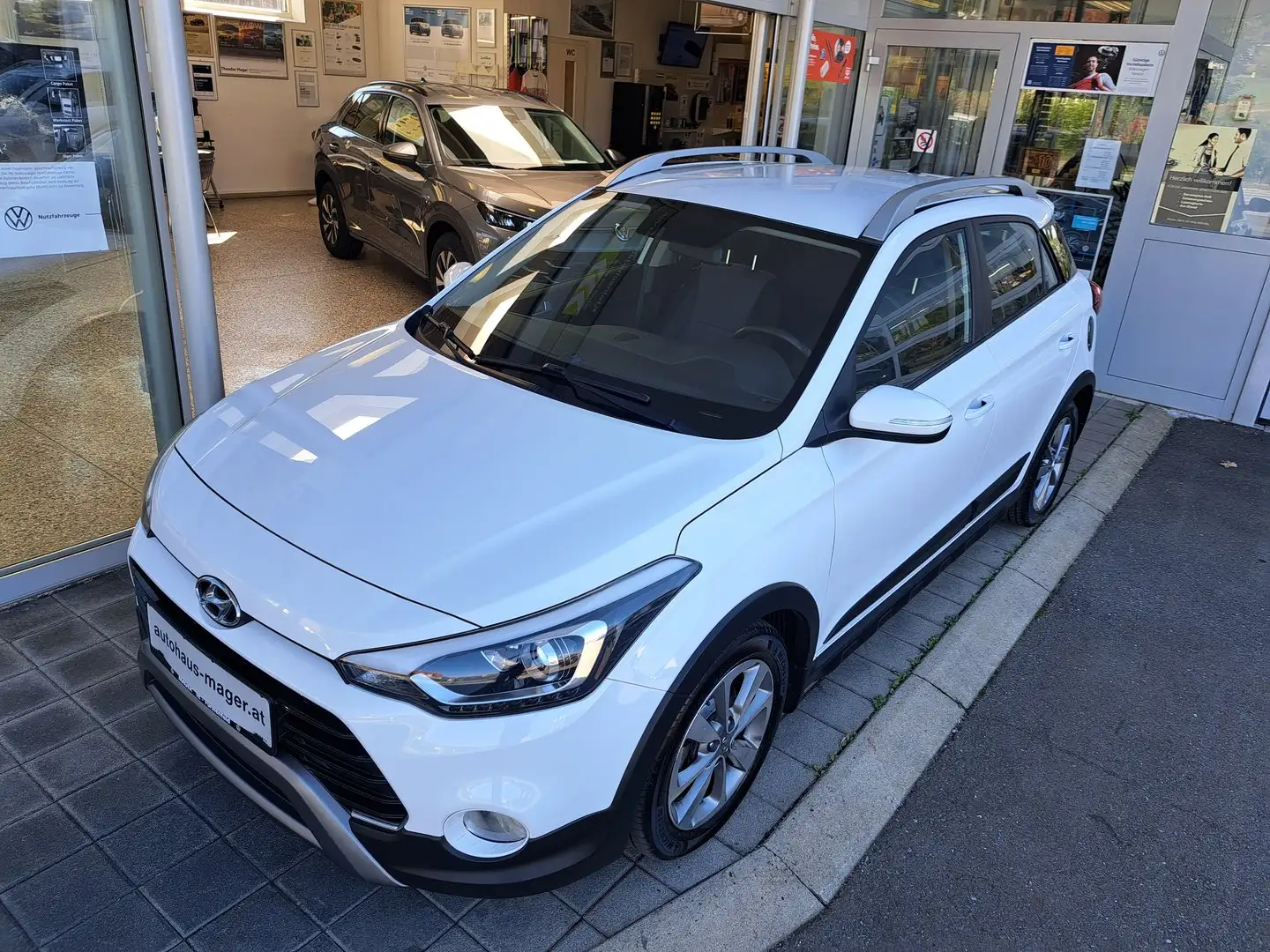 Hyundai i20 Active 1,0 T-GDI Start/Stopp Automatik Comfort Weiß - 2