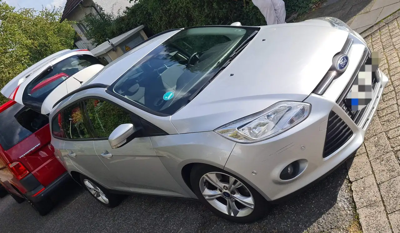 Ford Focus Turnier 2.0 TDCi DPF Aut. SYNC Edition — photo 1 of 15