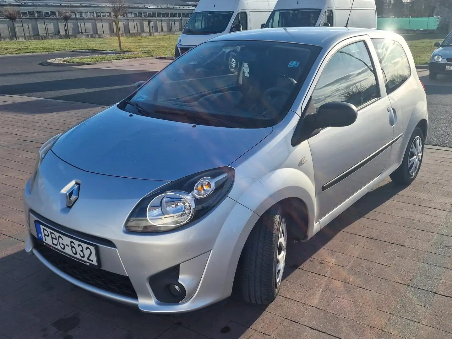 Renault Twingo Twingo 1,2 Access Low Emission Access Silber - 2