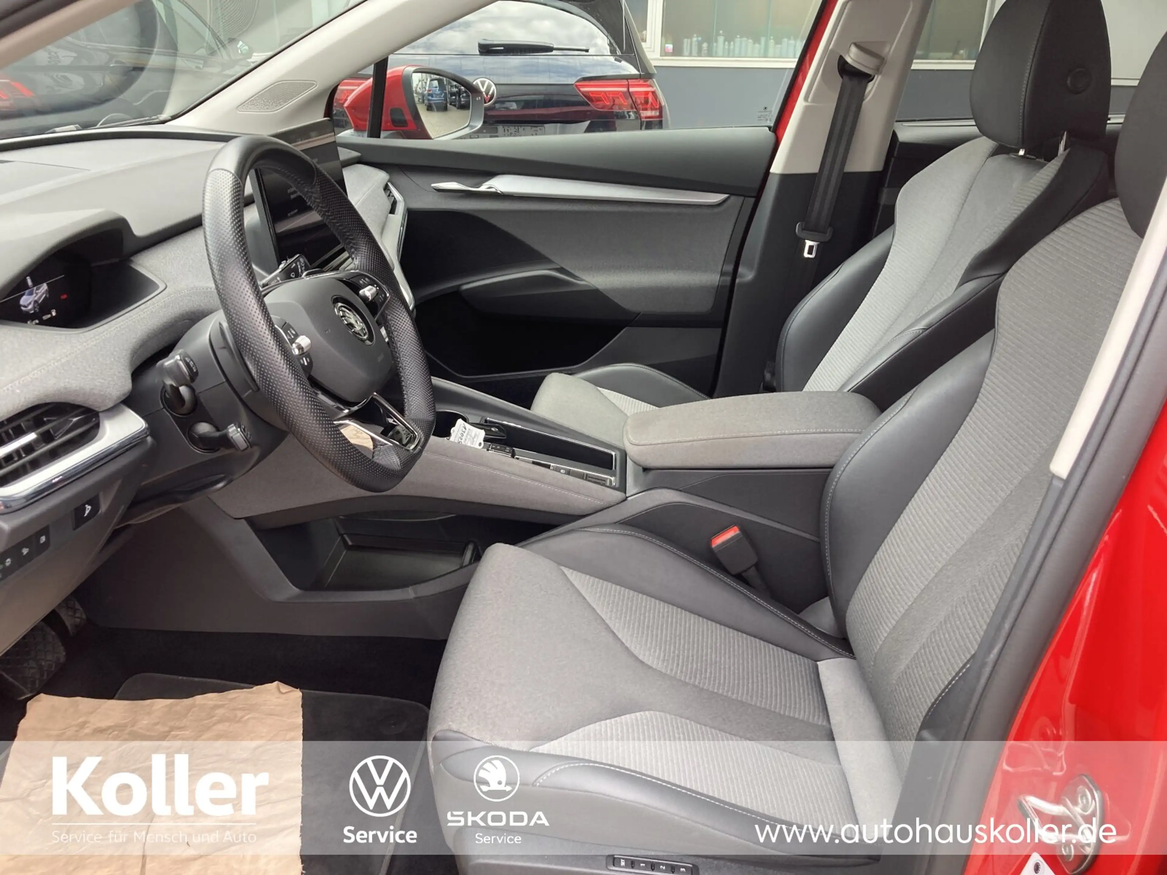 Skoda Enyaq Enyaq iV 60 Loft AHK MatrixLED tParken SH Kamera — photo 11