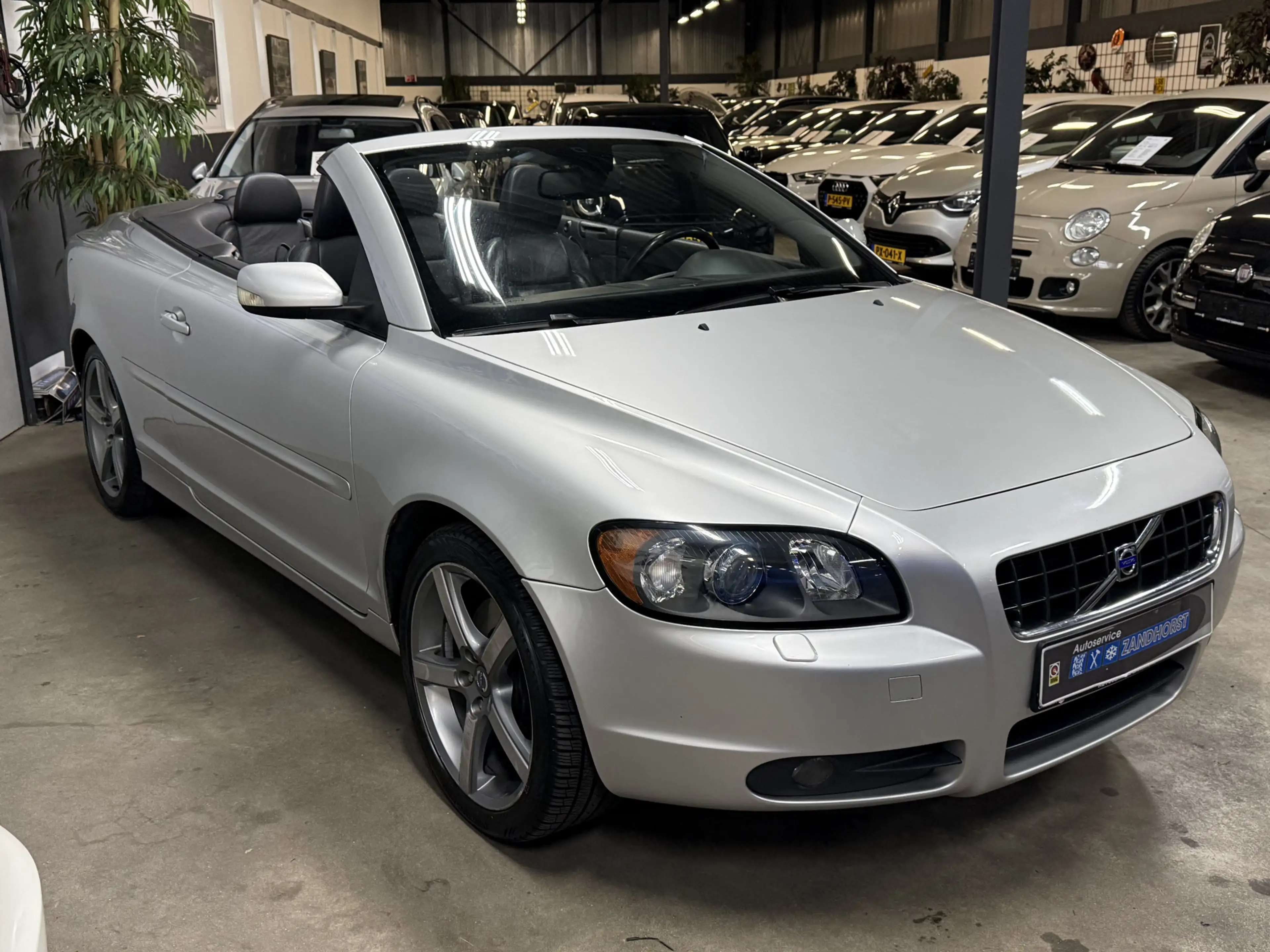 Volvo C70 Convertible 2.4i Summum — photo 7