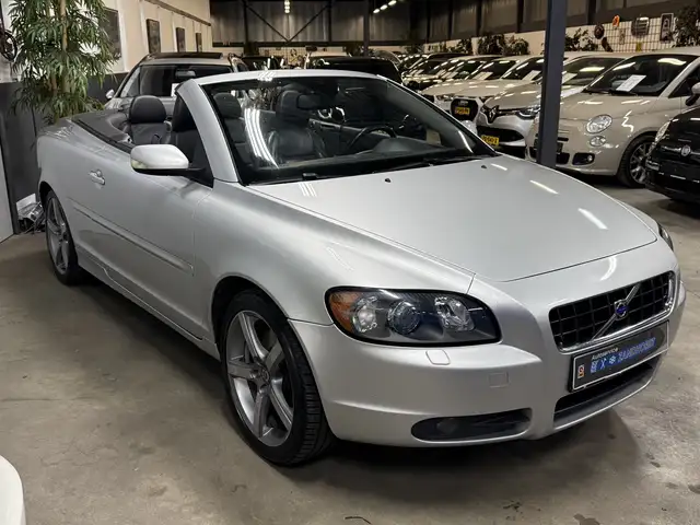 Volvo C70 view 7