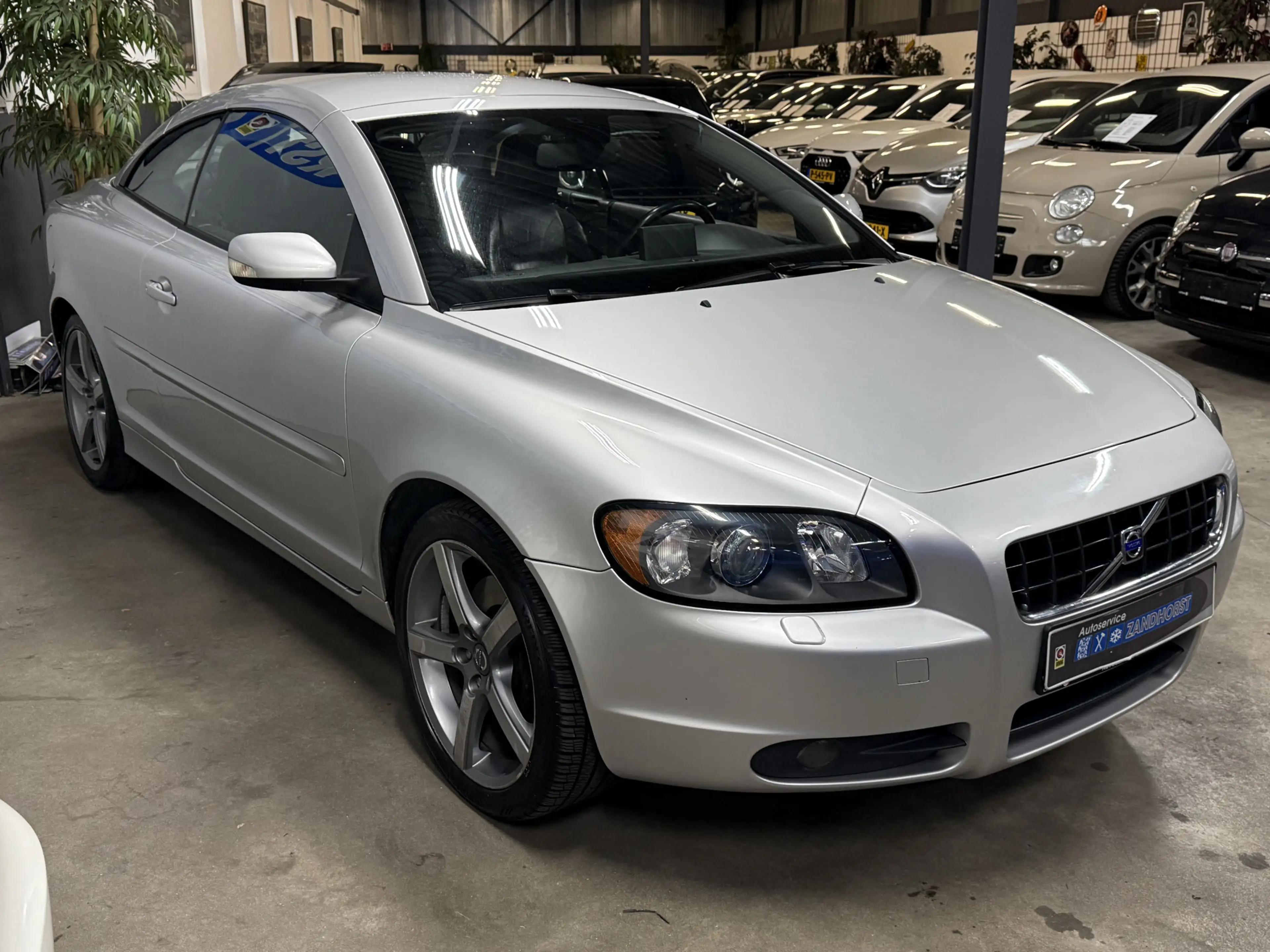 Volvo C70 Convertible 2.4i Summum — photo 8