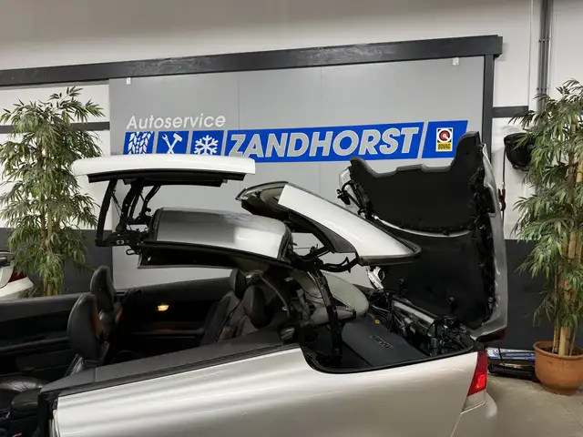 Volvo C70 view 9
