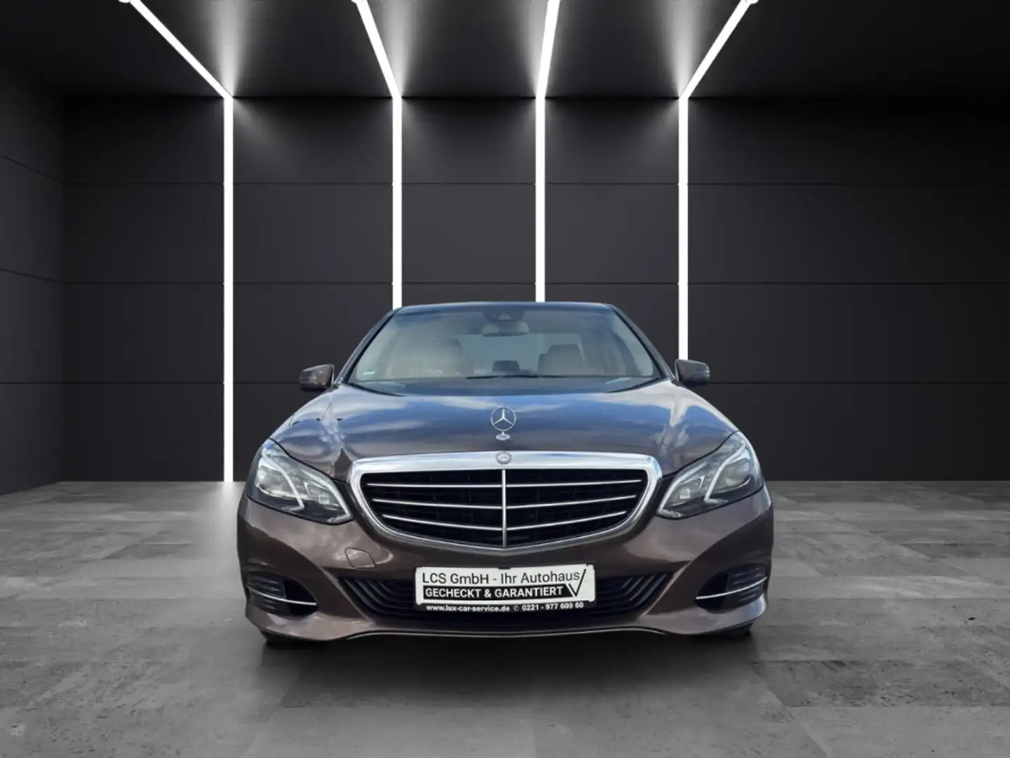 Mercedes-Benz E 250 CGI BlueEfficiency Navi Leder LED Kurvenlicht Klim Brun - 2