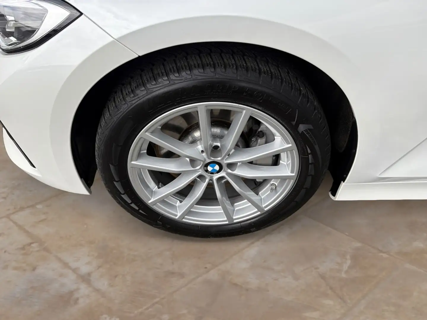 BMW 330 d Touring Luxury Line + 2Jahre-BPS.GARANTIE Wit - 2