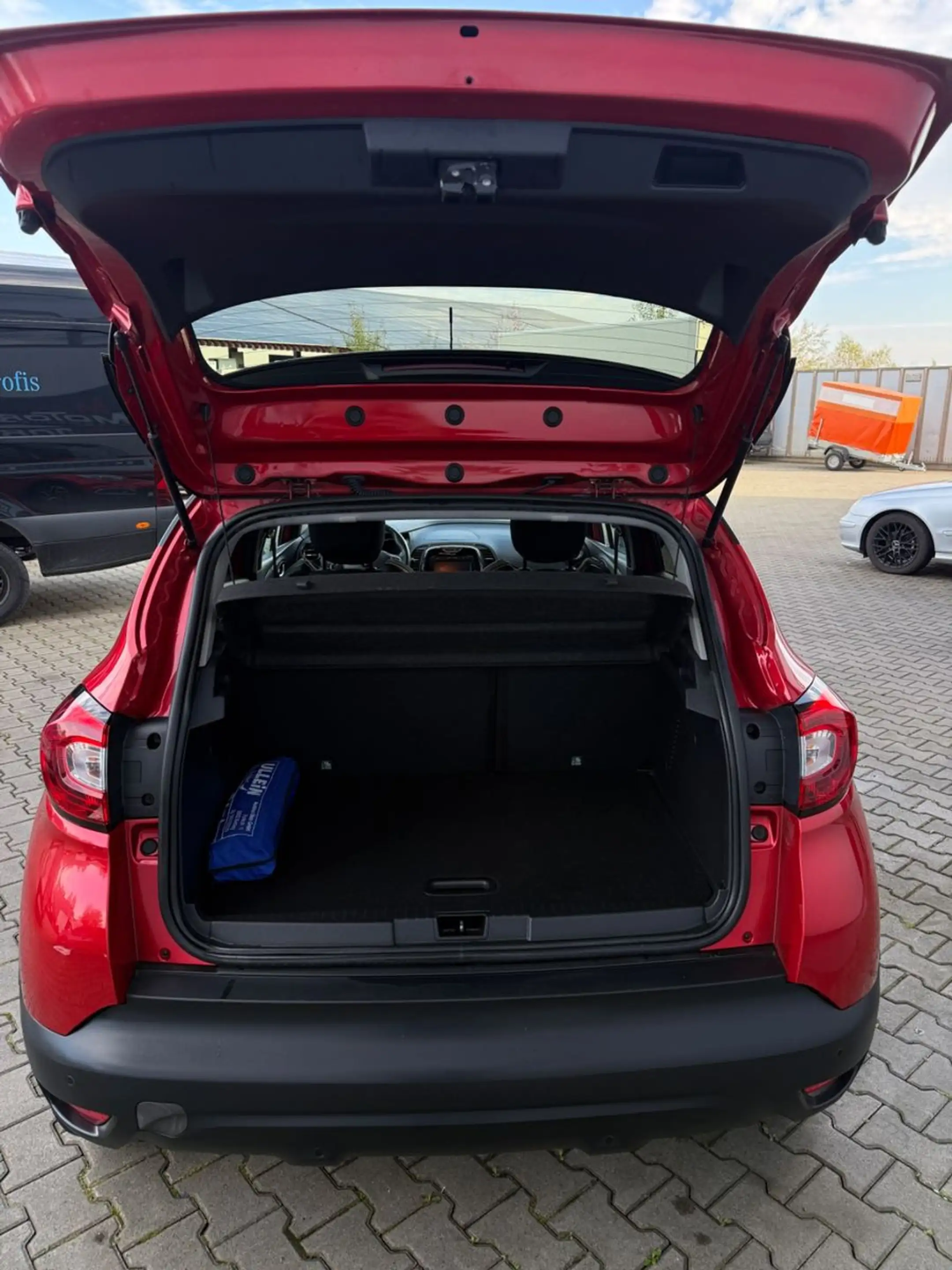 Renault Captur Intens,PDC,Navi,8-fach,Garantie — photo 14