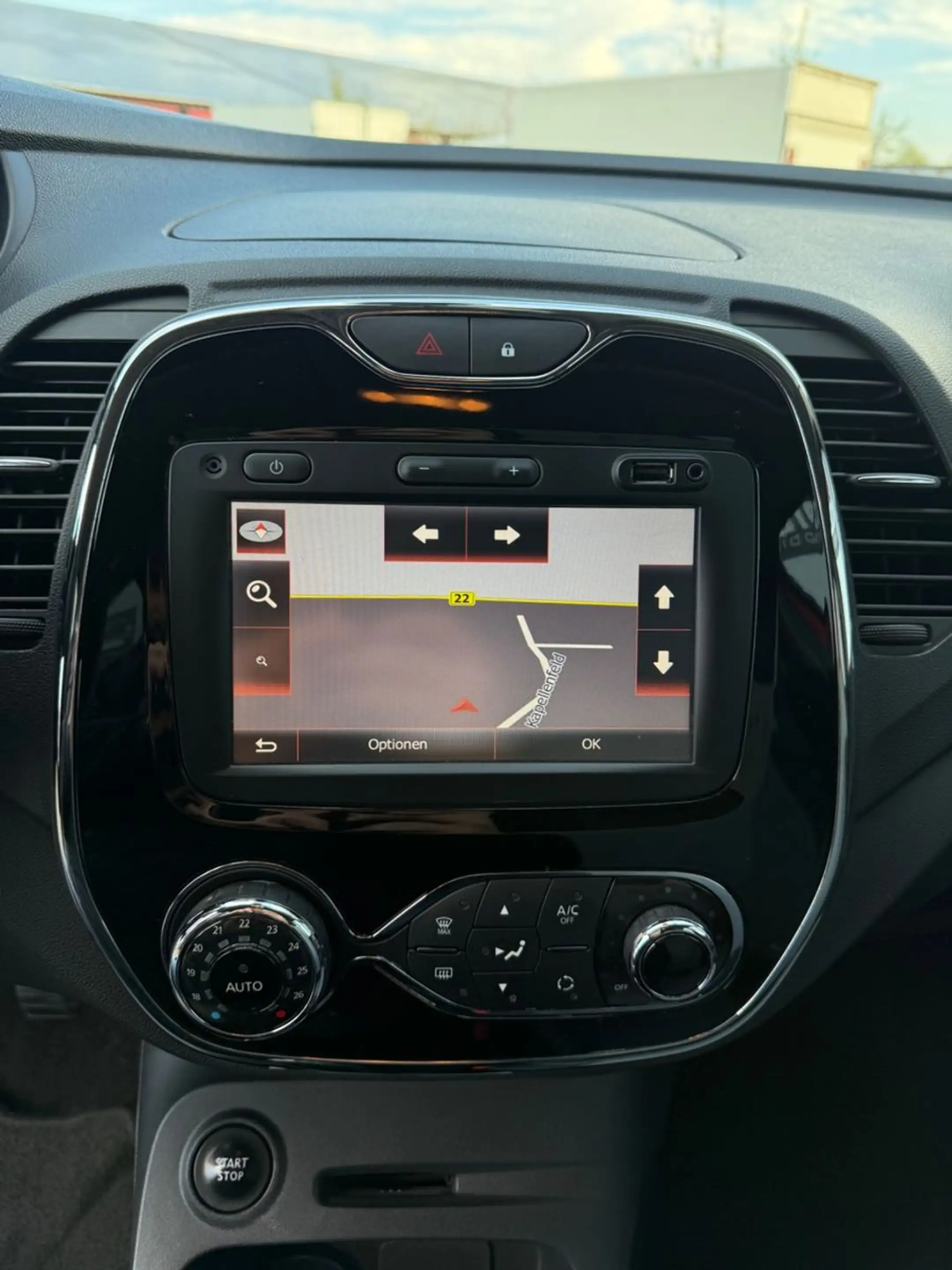 Renault Captur Intens,PDC,Navi,8-fach,Garantie — photo 11