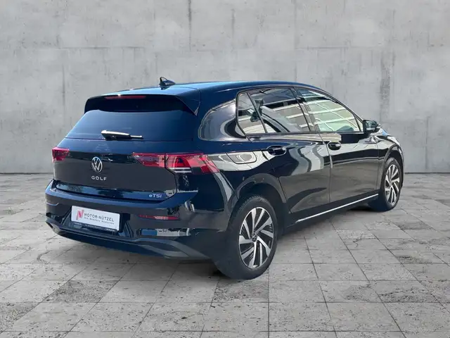 Volkswagen Golf view 6