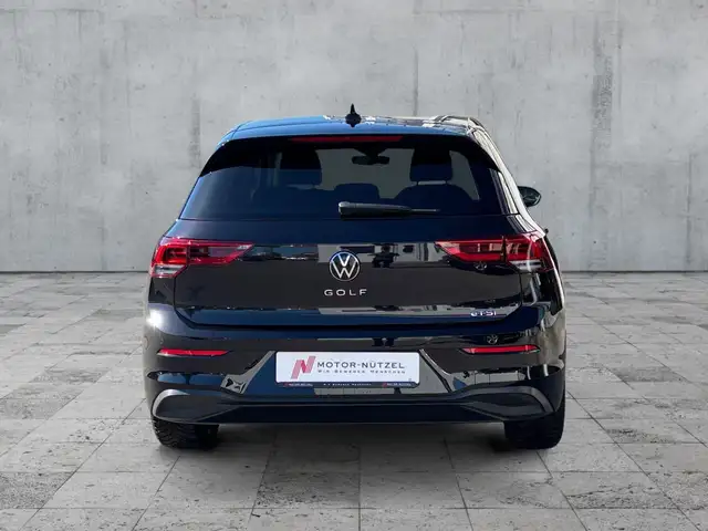 Volkswagen Golf view 5