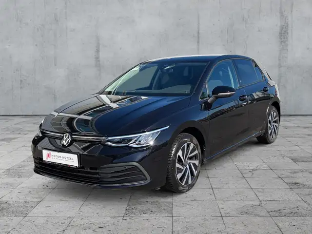 Volkswagen Golf view 2