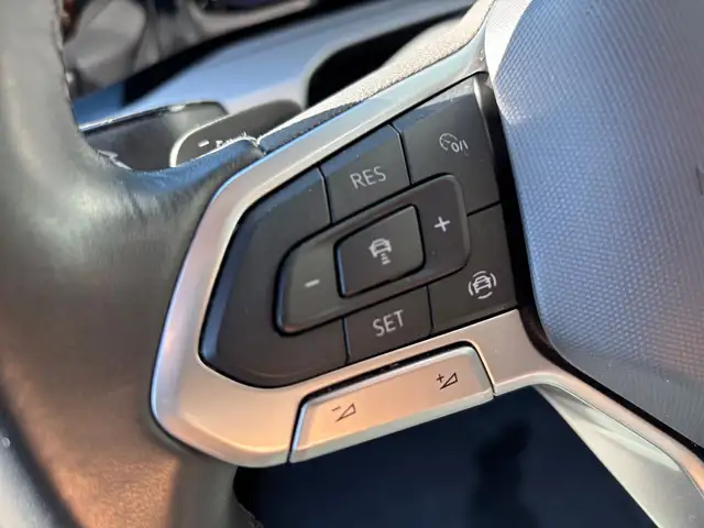 Volkswagen Golf view 17