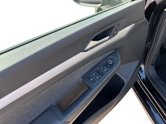 Volkswagen Golf view 15