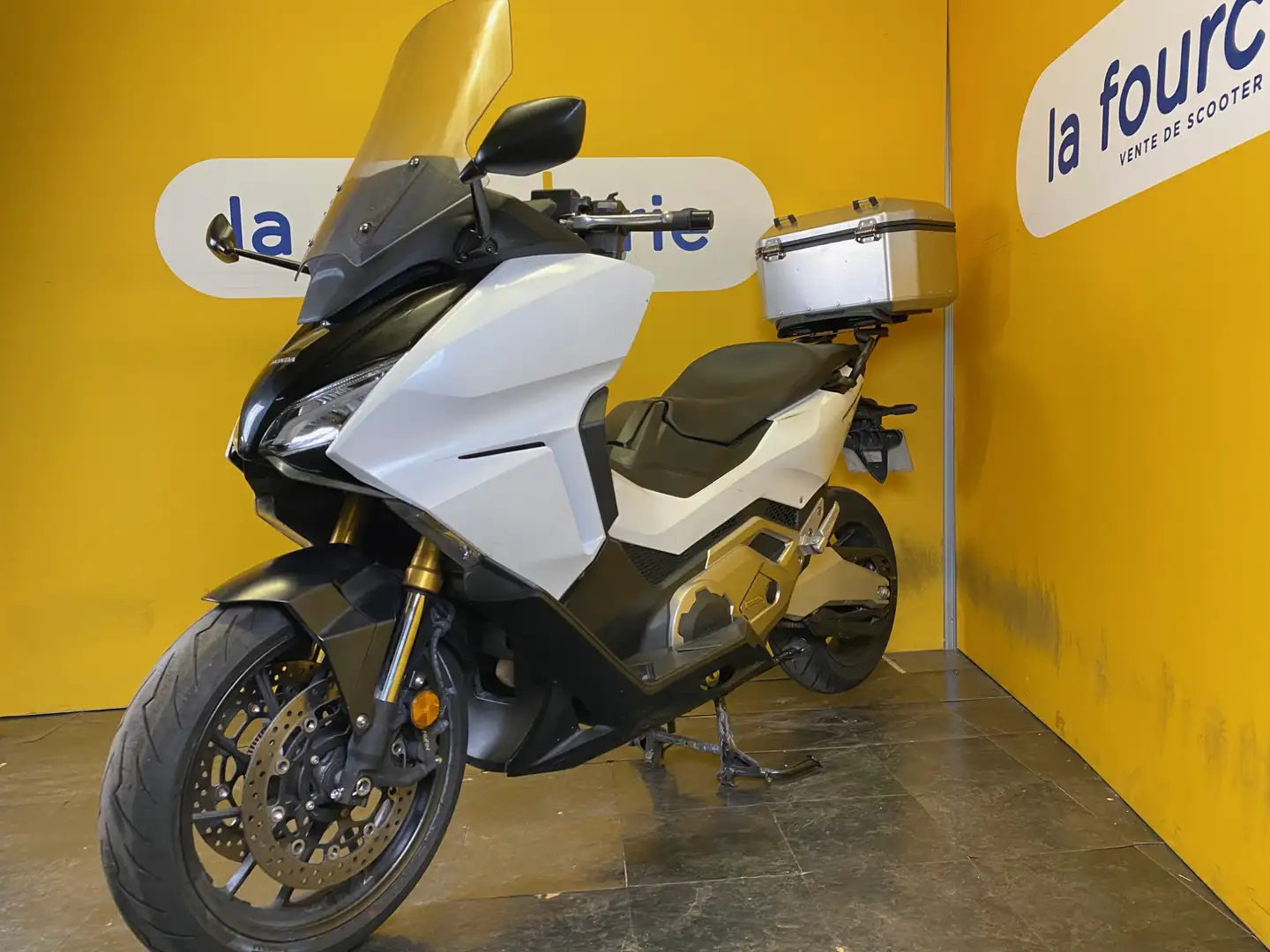 Honda Forza 750 Alb - 1