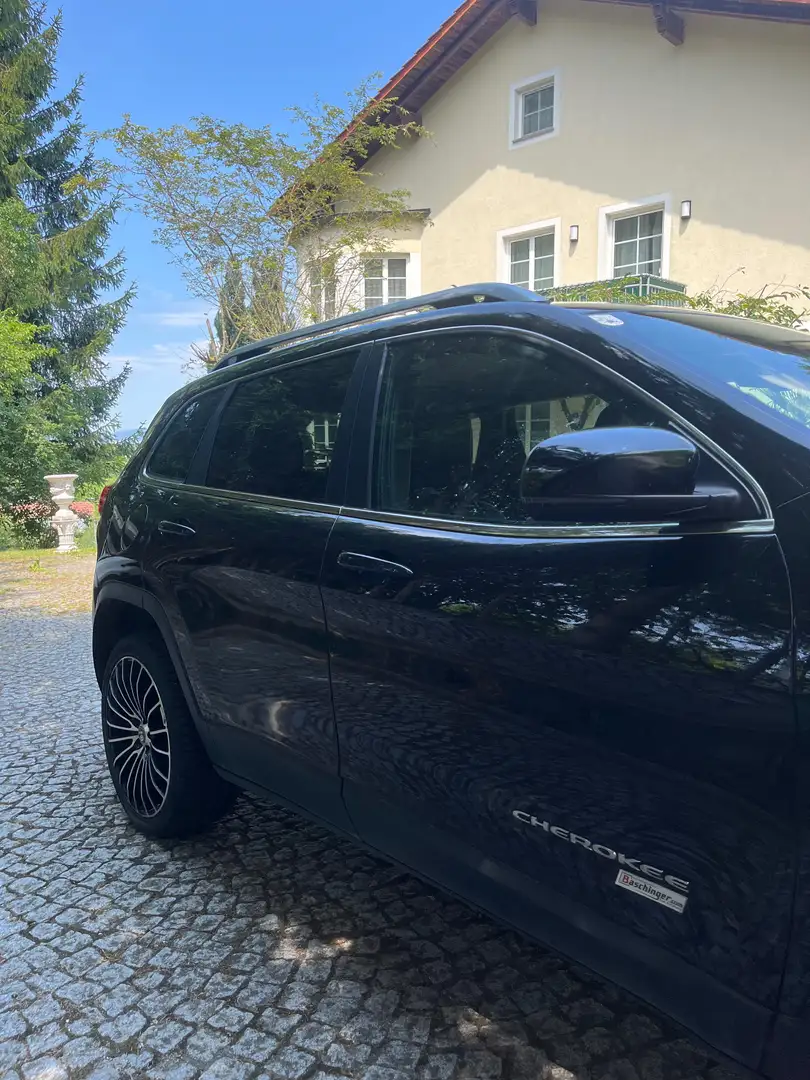 Jeep Cherokee Cherokee 2,0 MultiJet II AWD Limited Aut. Limited Schwarz - 2