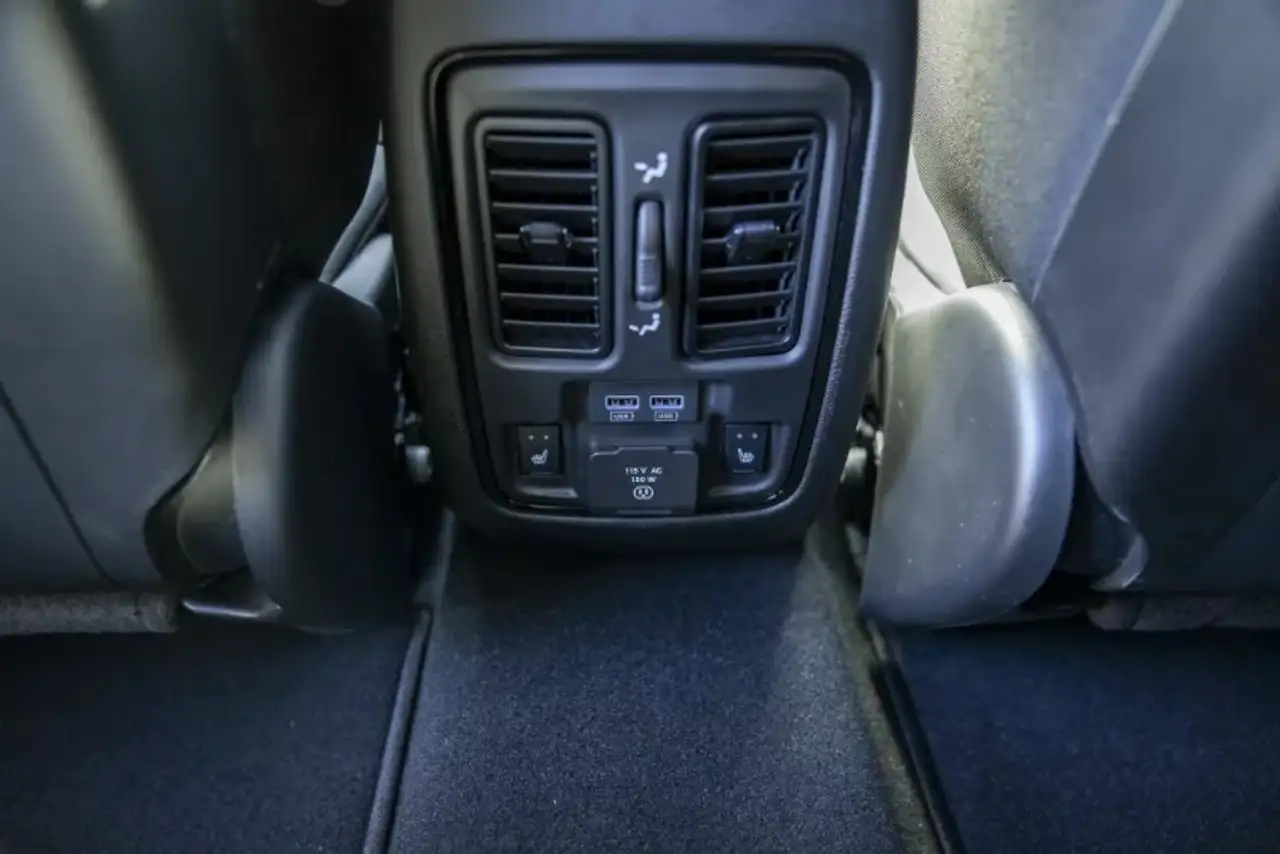 Dodge Durango снимка Dodge Durango