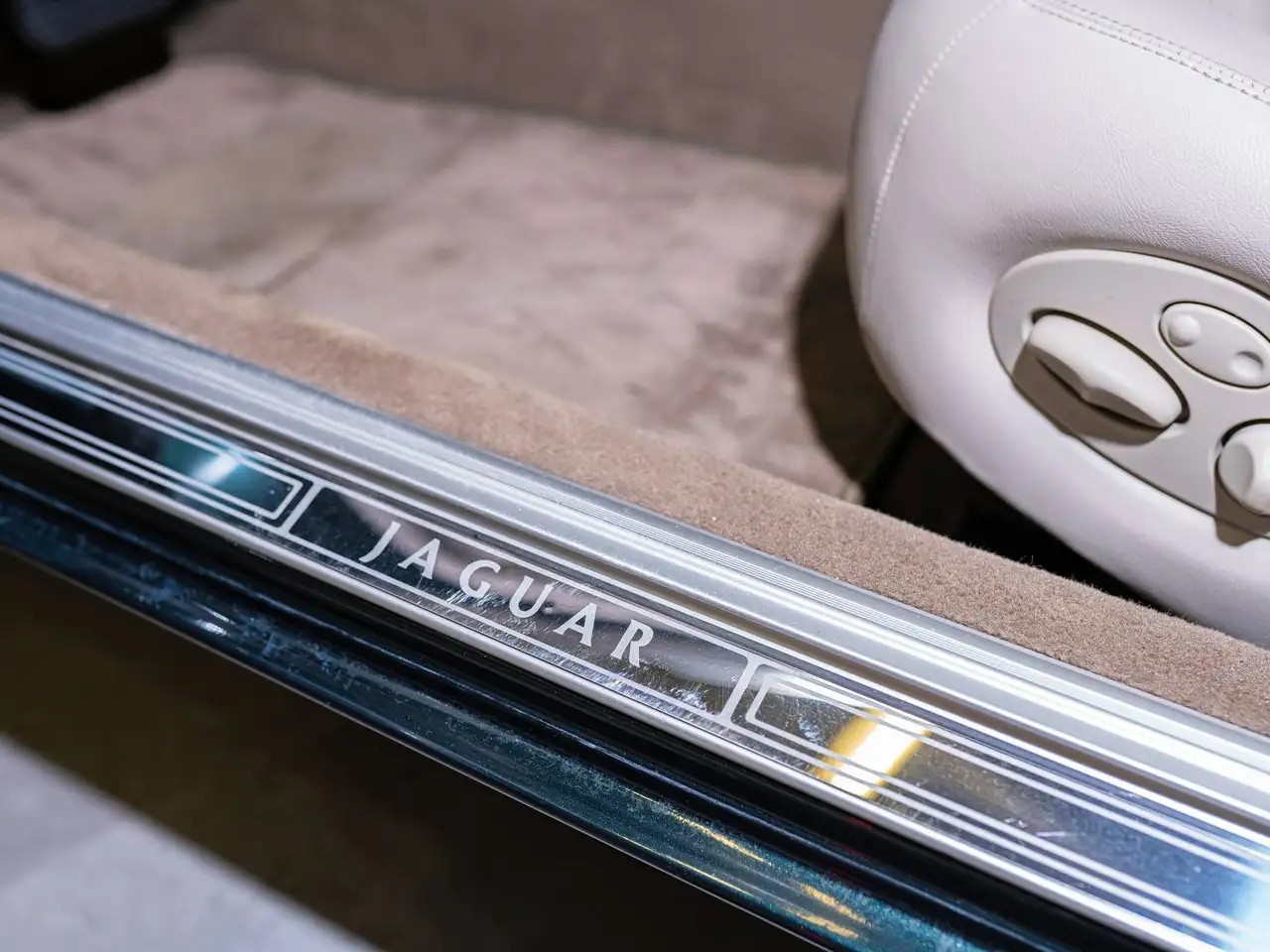 Jaguar XJ8 EXCECUTIVE, foto 12