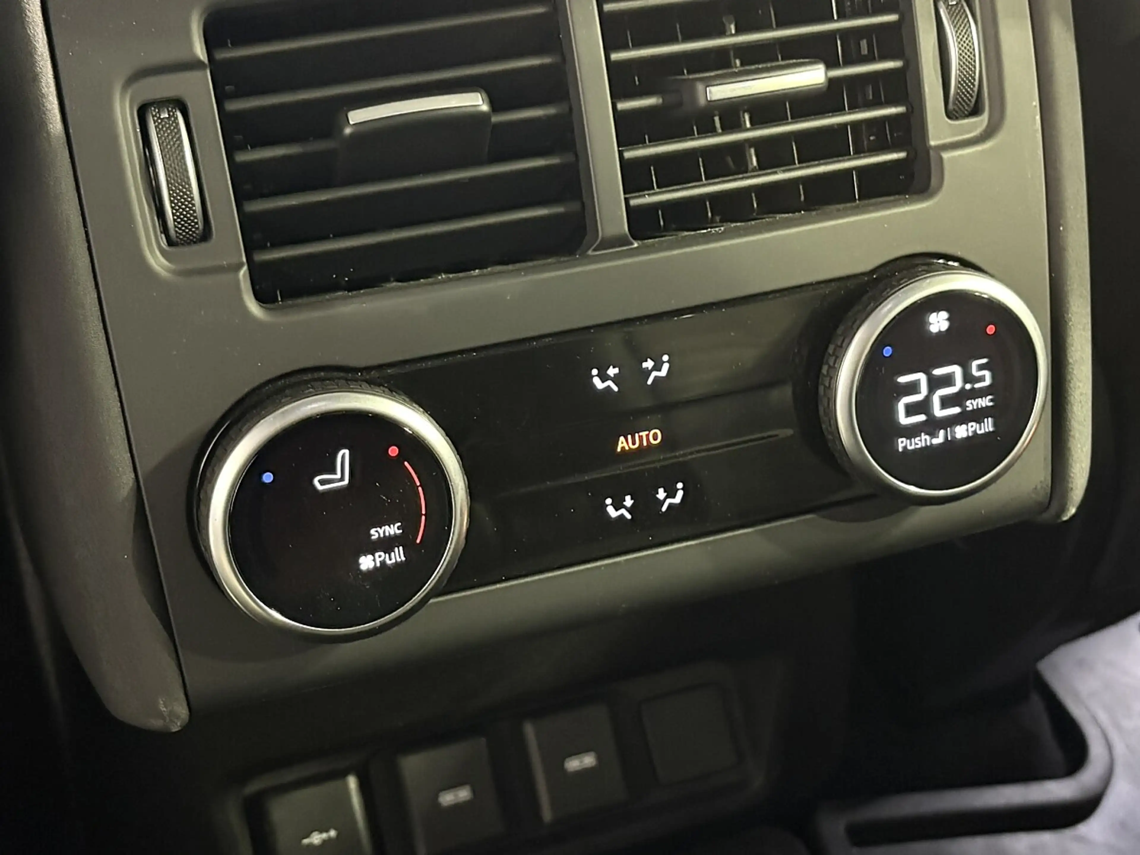 Land Rover Discovery 5 D300 AWD R-Dynamic Metropolis Edition *7Sitzer* — photo 14