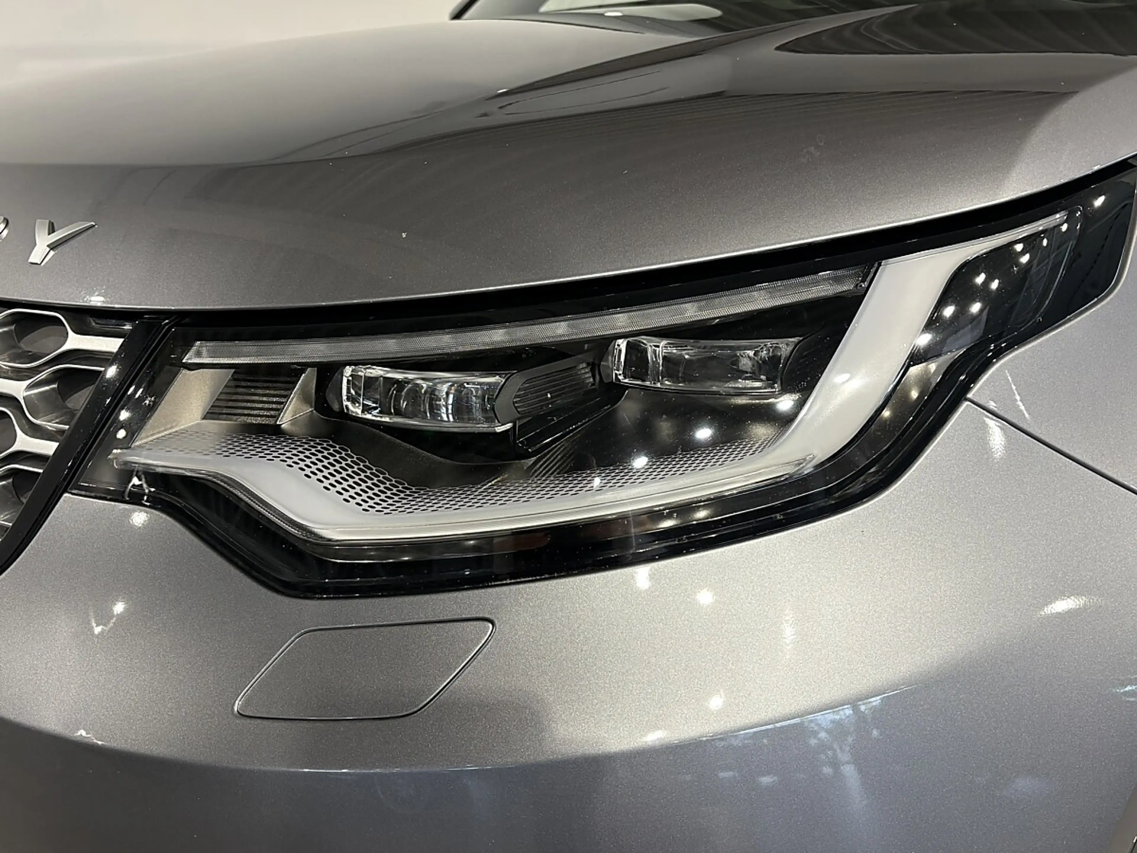 Land Rover Discovery 5 D300 AWD R-Dynamic Metropolis Edition *7Sitzer* — photo 5