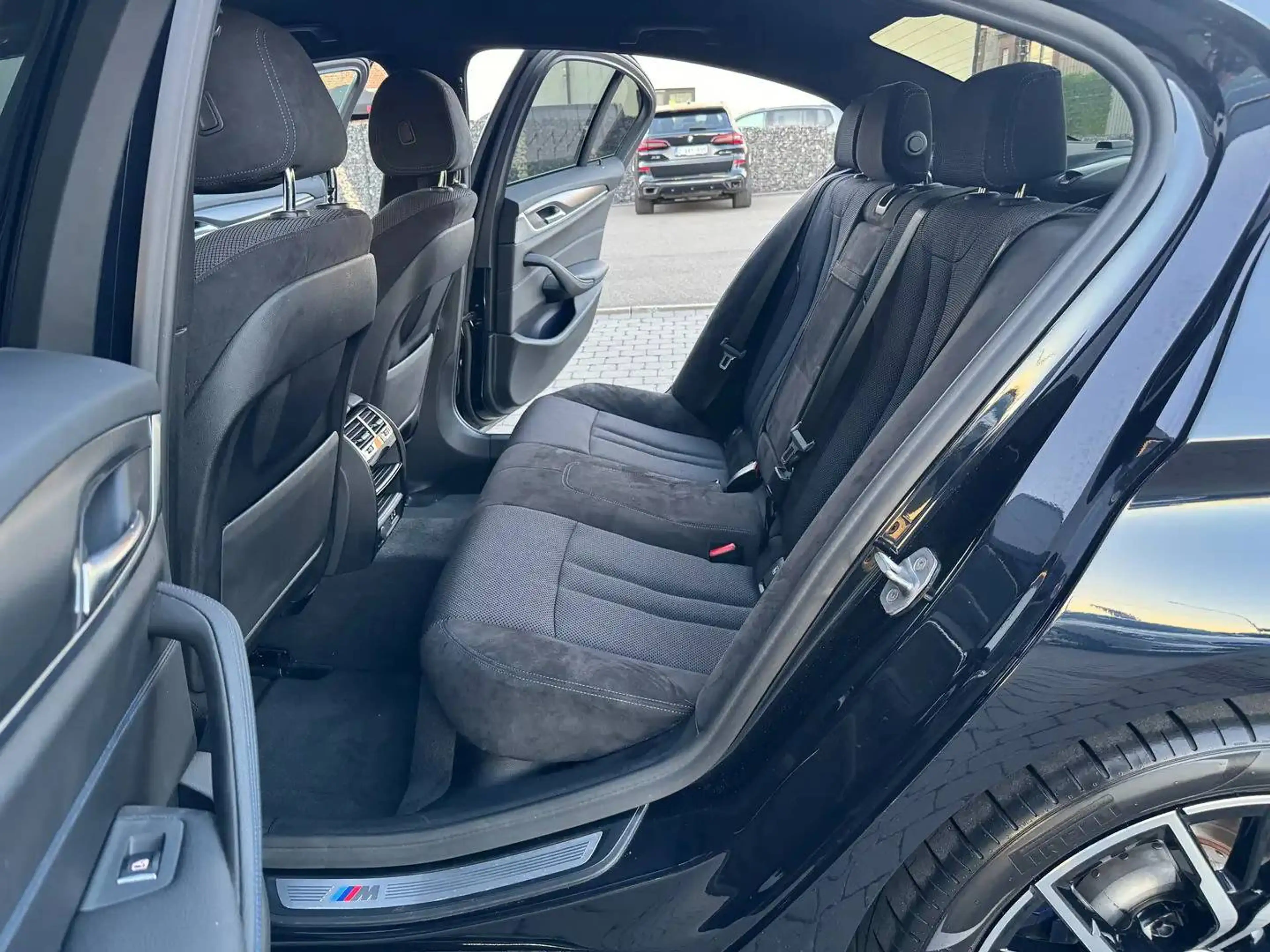 BMW 518 dA PACK M *GARANTIE*1ER PROPRIETAIRE*LED AMB*ALCANTARA* — photo 13